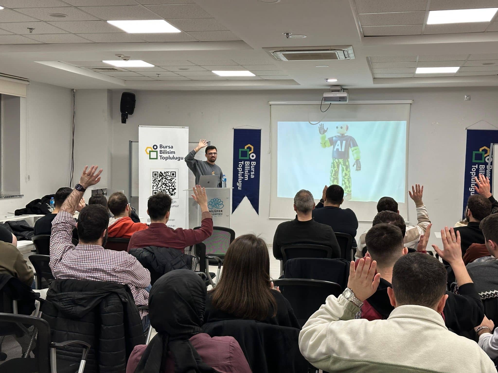 Speaking at a Bursa Bilişim Topluluğu event